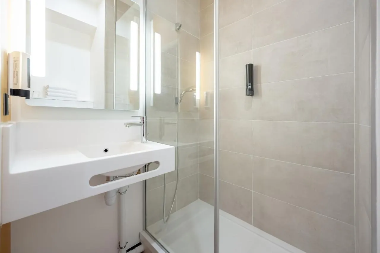 B&B Hotel Toulon Centre Gare 3*,