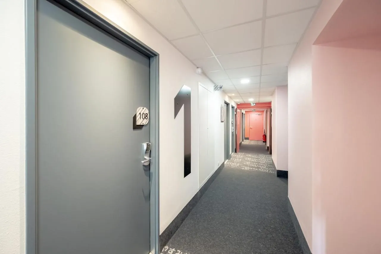 B&B Hotel Toulon Centre Gare 3*,